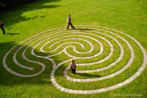 176 - Mount Tabor Presbyterian Church Labyrinth Mandala. New Week::New Theme: A MAZE Zing Journey Paster Reverend Carley Friesen, of the Mount Tabor Presbyterian Church, in Portland, Oregon, captured this photo of the Church’s seven circuit styled … Walking Labyrinth, Labyrinth Walk, Labyrinth Garden, Labyrinth Maze, Labyrinth Design, Walking Meditation, Autumnal Equinox, Meditation Garden, Greek And Roman Mythology