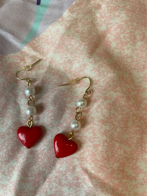 Cute Red Jewelry, Valentine Necklaces Jewelry, Valentines Day Earrings Diy, Aesthetic Diy Earrings, Valentines Day Jewelry Diy, Red Heart Coquette, Valentine’s Day Jewelry, Red Earrings Aesthetic, Red Jewelry Aesthetic