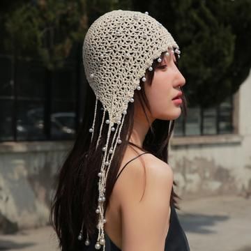 Retro Hats, Bonnet Crochet, Crochet Knit Hat, Unique Hats, Beautiful Knitting, Knitted Hat, Crochet Hat, Handmade Knitting, Crochet Fashion