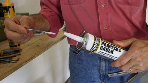 Use a nail to seal the nozzle on a partly used caulking tube! Steel Rod, Woodworking Techniques, Duct Tape, Repair And Maintenance, Home Repair, Hot Glue, House Painting, Clean House, Cleaning Hacks