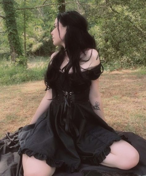 Fairy Picnic, Moda Grunge, Goth Fairy, Alt Outfits, Picnic Dress, Goth Aesthetic, Gothic Outfits, Alternative Outfits, Goth Outfits