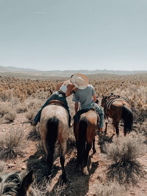 Cowboy And Cowgirl Couple Aesthetic, Western Relationship Aesthetic, Cute Couple Pics Western, Western Couples Pictures, Rodeo Relationship Goals, Western Family Aesthetic, Western Date Ideas, Western Relationship Goals, Country Relationship Goals Pictures