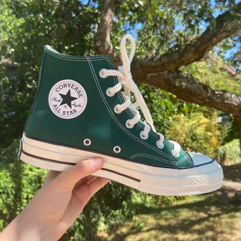 Forest Green Converse, Emerald Quince, Quince Shoes, Converse Chuck 70 High Top, Xv Dresses, Chuck 70 High Top, Tenis Converse, Quinceanera Themes Dresses, Forest Theme Wedding