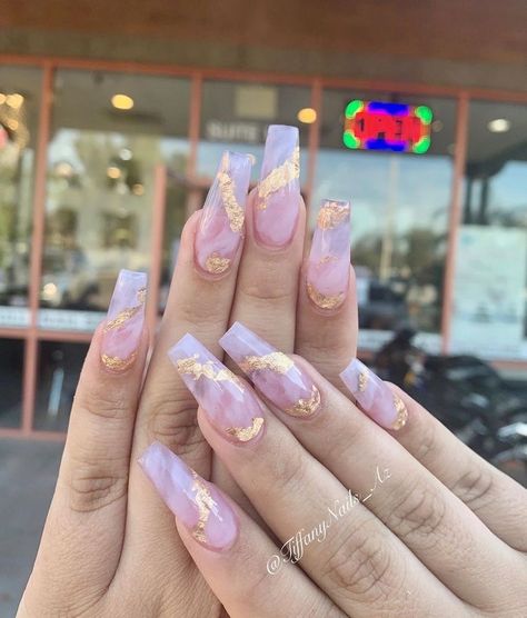 Nail Designs Quince, Quince Nails Short, Marble Acrylic Nails, Quince Nails, Marble With Gold, Quinceanera Nails, Ombre Acrylic, Acrylic Nails Nude, Nails Ombre