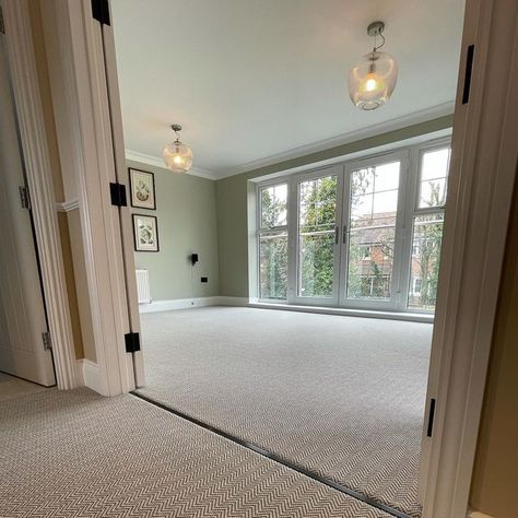 James Brunsden on Instagram: "The Classic! Herringbone Lunar fitted throughout this beautiful property. Runner with crucial trading tape edge and CAT trim finishes in brushed black onyx. Great insight from Great clients #fibreflooring #catlimited #flatweave #flatweavestairrunner #flatweavecarpets #flatweavespecialist #carpetspecialists #carpetinstallation #carpet-fitting #crucialtrading #interiordesign #interiorstyling #interiorstyling #herringbonefloor #herringboneflooring #herringbonecarpet #h Herringbone Bedroom, Victorian Terrace Interior, Hard Wearing Carpet, Door Stripping, Home Bar Rooms, Flooring Carpet, Flat Weave Carpet, Door Bar, Low Pile Carpet