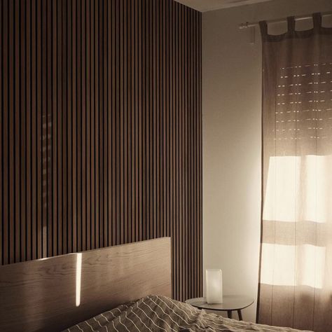 Wooden Wall Bedroom, Wood Wallpaper Bedroom, Wood Panel Bedroom, Wood Walls Bedroom, Wooden Wallpaper, Dark Wood Bedroom, Wood Feature Wall, Feature Wall Bedroom, Brown Rooms