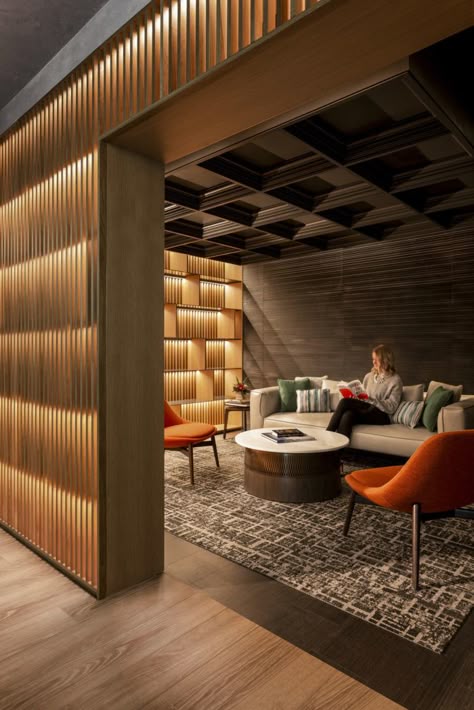 Library Aesthetic Interior Design, Discussion Area Design, Speakeasy Office, Small Office Lounge, Colorado Design, Sky Lounge, Office Corporate, Corporate Offices, Lounge Interiors