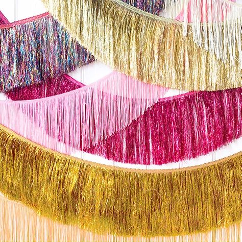 Streamers Party, Streamer Party Decorations, Hello Party, Valentines Party Decor, Streamer Backdrop, Foil Curtain, Valentinstag Party, Fringe Backdrops, Curtain Backdrops