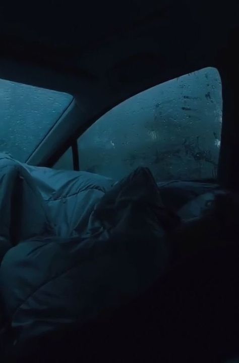 Rainy Day Aesthetic, Night Scenery, Night Vibes, In A Car, Blue Hour, Dark Places, Dark Photography, Night Aesthetic, Make New Friends