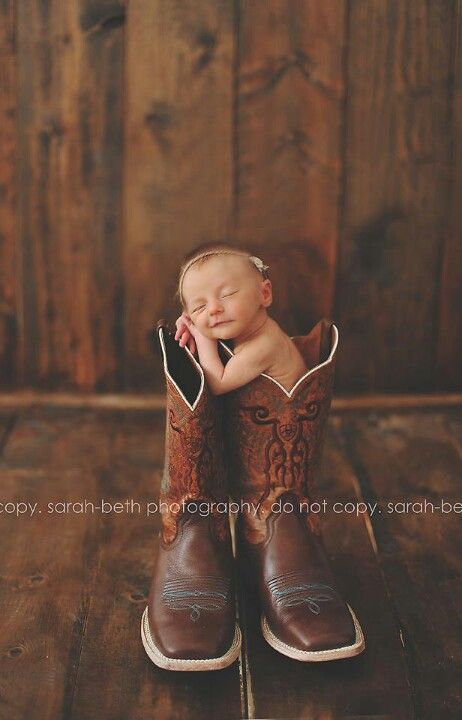 Rodeo Newborn Pictures, Newborn Farm Pictures, Western Baby Outfits Boy, Western Baby Photo Shoot, Newborn Western Photography, Western Newborn Photography, Western Baby Decor, Western Newborn Pictures, Western Baby Room