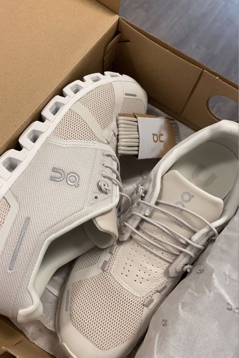 The most comfortable shoe! feels like youre wearing nothing on your feet. TTS #ONCLOUD #shoes On Cloud Tennis Shoes Women, On Cloud Shoes Grey, On Womens Shoes, On Cloud Nurse Shoes, Cloud On Shoes, On Cloud Shoes White, On Cloud Shoes Aesthetic, Comfortable Cute Shoes For Women, Cute On Clouds Shoes