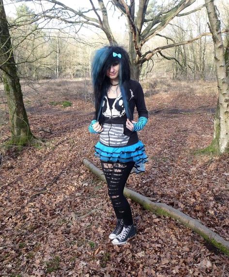 Scene Emo Clothes, Scean Girls Outfits, Scene Kid Outfits 2000s, Emo Girl Outfits 2000s, Scene Outfits 2000s, Scene Fashion 2000s, Scene Queen Outfit, Emo Girl Outfits, Scene Kid Outfits