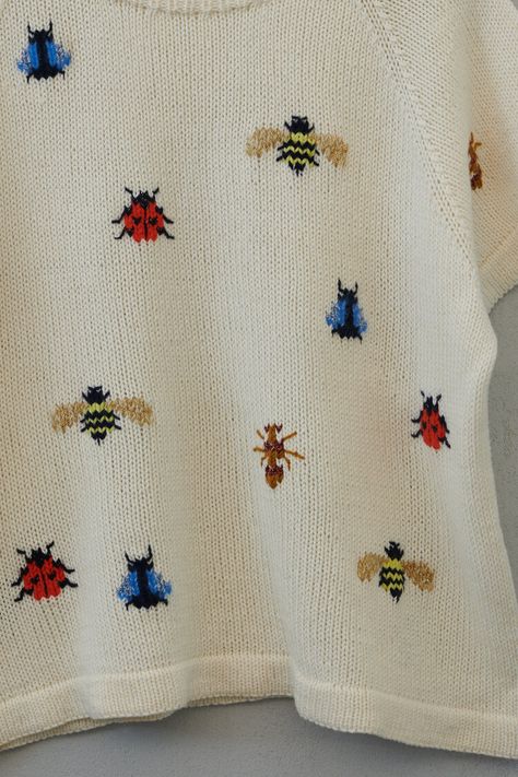 Knitted Insects, Insect Embroidery, Sustainable Knitwear, Handmade Knitwear, Knit Art, Personalized Embroidery, Yarn Projects, Knitting Charts, Embroidery Inspiration