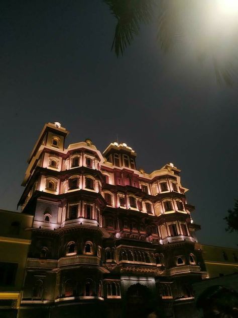 rajwada indore rajbada aesthetic madhyapradesh indore MP madhya pradesh Rajwada Rajbada rani ahilya bai indore fort Rajwada Palace Indore, Indore Aesthetic, Indore Snap, Rajwada Indore, Chill Photos, Aesthetic Board, Pop Lyrics, Face Pictures, Art Painting Gallery