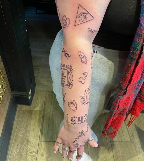 Unique Patchwork Tattoo Ideas, Female Patchwork Sleeve Tattoo, Patchwork Tattoo Black Women, Tattoo Ideas Female Patchwork, Patchwork Tattoo Aesthetic, Patch Work Tattoo Sleeve Women, Patchy Sleeve Tattoo, Patchwork Tattoos, Patchwork Tattoo Ideas