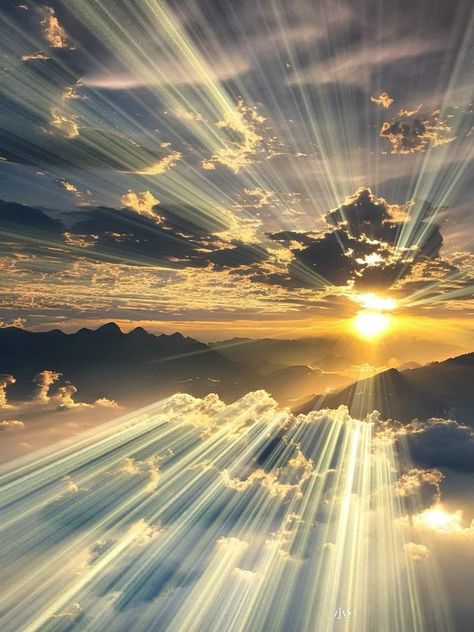 Stunning Nature, Heaven Art, Rays Of Light, Lovely Flowers Wallpaper, Photo Background Images, Beautiful Landscape Wallpaper, Sky Art, Photography Beautiful, Jesus Pictures