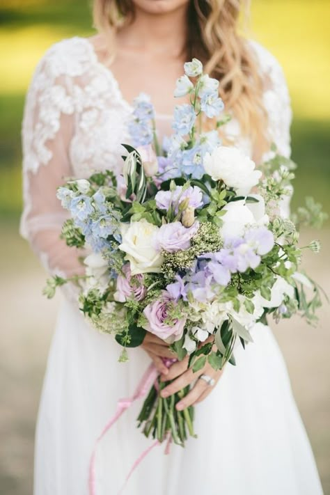 Sweet Pea Bridal Bouquet, Bohemian Wedding Bouquet, Purple Bridal Bouquet, Chic Vintage Brides, Summer Wedding Bouquets, Tea Estate, Boho Wedding Flowers, Unique Wedding Flowers, Lilac Wedding