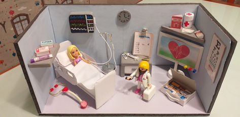 Barbie Hospital, Shoe Box Diorama, Biology Project, Doll Hospital, Pregnant Photo Ideas, Biology Projects, Birdhouses Ideas, Pregnant Photo, Medical Careers