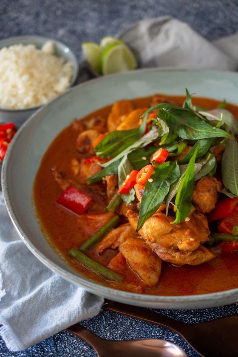 Thai Red Curry Chicken, Ginger Green Beans, Red Curry Chicken, Cooking Jasmine Rice, Weber Bbq, Red Curry Paste, Barbecue Chicken, Cooking On The Grill, Curry Paste