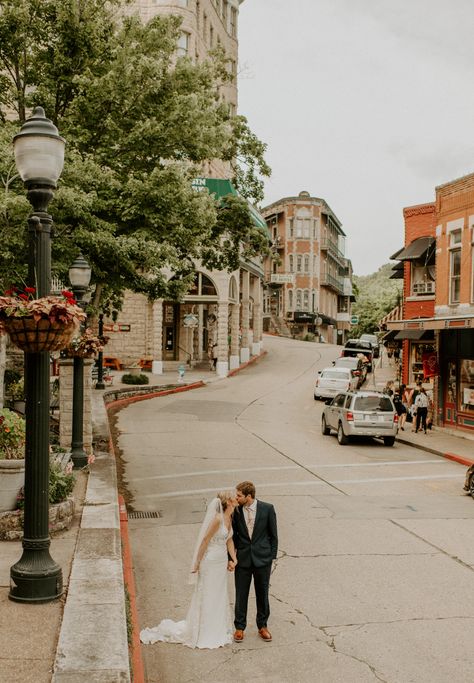 Eureka Springs Wedding, Eureka Springs Elopement, Ponca Arkansas, Arkansas Elopement, Arkansas Wedding Venues, Thorncrown Chapel, Spring Wedding Photos, Eureka Springs Ar, Eureka Springs Arkansas