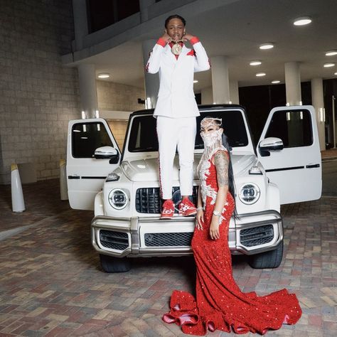 Red And Grey Prom Couple, Red And White Prom Couples, Prom Couples Red, Prom Ideas Black Couples, Matching Prom Couples, Couple Prom Outfits, Prom Couples Outfits, Prom 2k23, Matching Prom