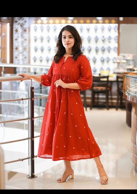 #kurta #aesthetic #fashion #outfitideas #outfitstyle #ethnicwear Kurta Aesthetic, Frock Styles, Jamdani Dress, Outfit From Scratch, Kurthi Design, Shrug Dress, Cranberry Dress, Dress Designs For Stitching, Cotton Dress Pattern