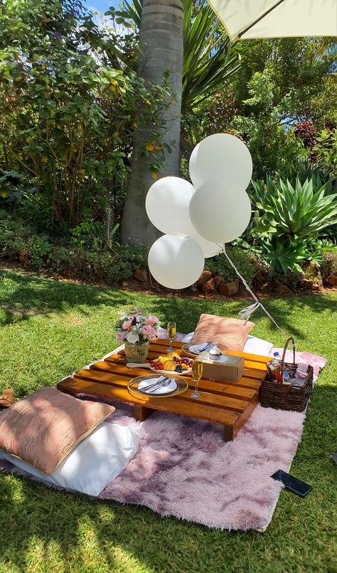 Cute picnic setup Cute Picnic Setup, Picnic Setup, Cute Picnic, Birthday