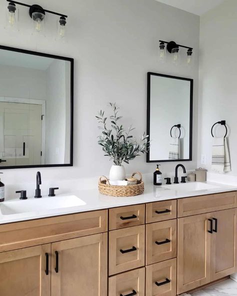 Grey Modern Bathrooms, Bathroom Redesign, Stunning Bathrooms, Master Bath Remodel, Modern Farmhouse Bathroom, Double Vanity Bathroom, Bathroom Remodel Designs, Bathroom Inspiration Decor, Upstairs Bathrooms