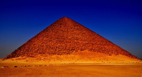 Red pyramid - Dahshur, Egypt Race Aesthetic, The Red Pyramid, Pyramid Structure, Ancient Structures, Red Pyramid, Pyramids Egypt, Ancient Places, Characters Aesthetic, Ancient Pyramids