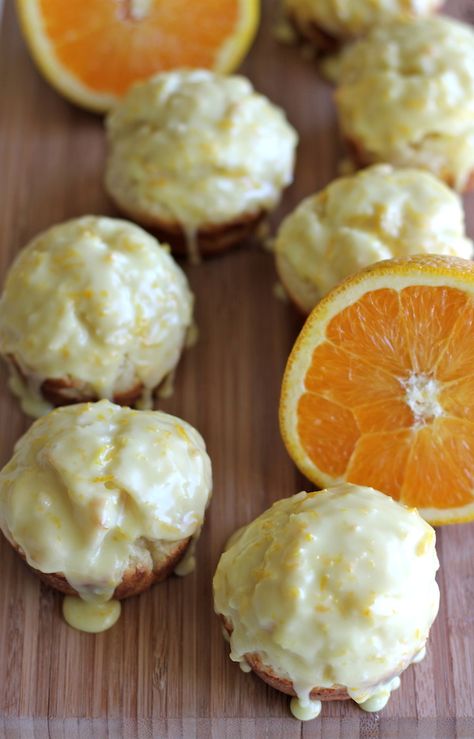 Orange Sour Cream Muffins with Zesty Orange Glaze - Damn Delicious Muffin Monday, Sour Cream Muffins, Nutella Muffin, Muffins Blueberry, Breakfast Muffin, Morning Glory Muffins, Orange Baking, Donut Muffins, Orange Muffins