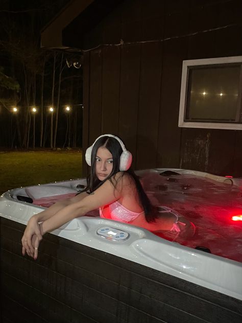 Hot Tub In Snow Aesthetic, Hot Tub Winter Aesthetic, Cute Hot Tub Pictures At Night, Colorado Hot Tub Pics, Hot Tub Winter Pics, Hot Tub Couple Pics Aesthetic, Hot Tub Snow Pictures, Hot Tub Pics Instagram At Night, Cabin Hot Tub Pictures