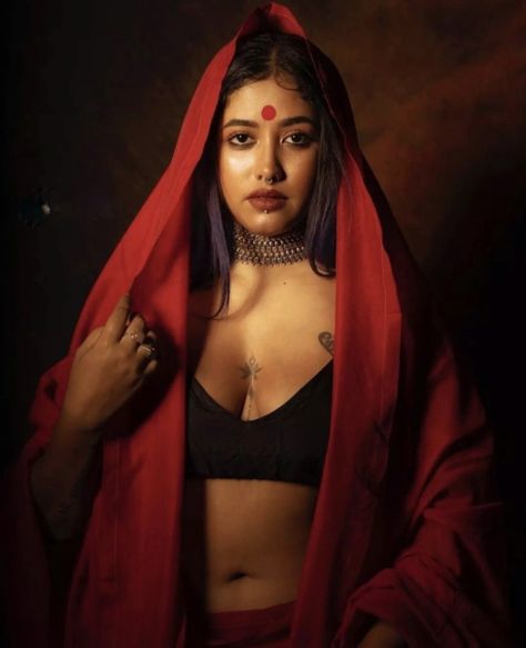 Bold Shoot, Photography Inspiration Portrait, Indian Photoshoot, Glamour Photo, Indian Woman, Hot Women Dress, Reference Pictures, Saree Models, Couples Poses