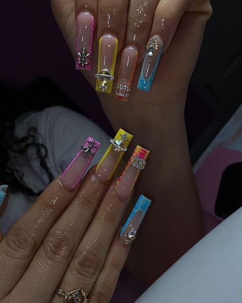 Godly Acrylic Nails, Crocodile Nails French Tip, Medium Junk Nails, Hypebeast Nails, Mail Sets, Vacation Nails Black Women, Summer Nails Black Women, French Tip Nails Square, Crocodile Nails