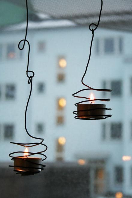 Spotted on the Swedish blog Calinas: A DIY suspended tea light holder made from wire and simple tea lights; all that's required is some tweaking and turning with a pair of pliers. Candles, Tea, Candle Holders, Home Décor, The Ceiling, Tea Lights, Ceiling, Lighting, Building