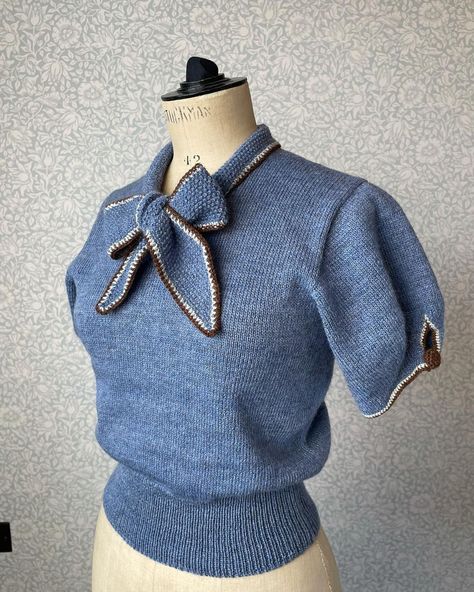 #1930sfashion on Instagram | Hashtags Vintage Sweaters Aesthetic, 1930s Sweater, Sweater Sewing, 1940s Knitwear, Knitted Dress, Vintage Outfit Inspiration, 1940s Women, Vintage Knitwear, Sewing Blouses