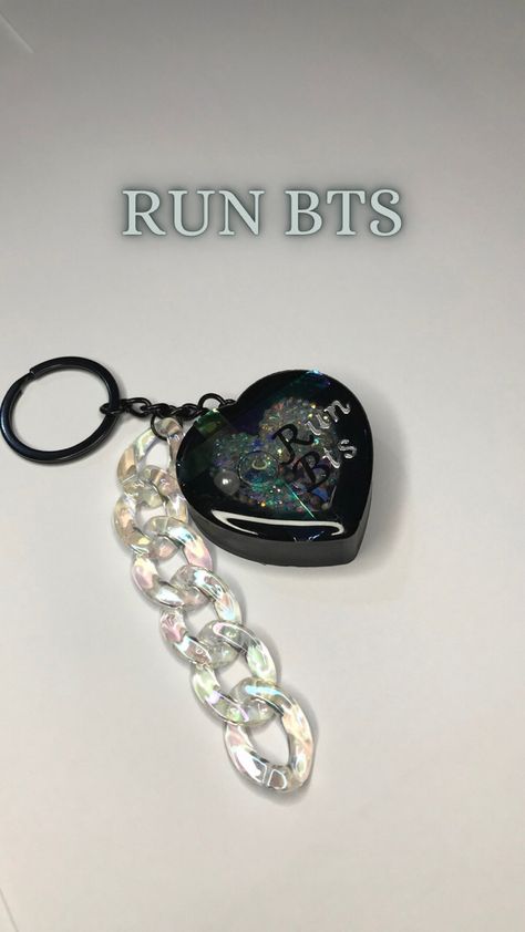 RUN BTS | Kpop resin art #bts #runbts #kpop #resinart #heartshaker Kpop Resin, Shaker Resin, Like And Subscribe, Run Bts, Art Business, Resin Art, Bts, Art