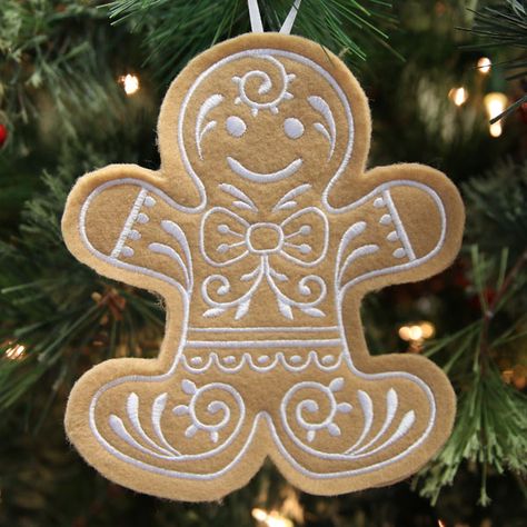 Embroidery Ornaments Diy, Gingerbread Man Art, Library Embroidery, Embroidery Ornaments, Gingerbread Decorations, Gingerbread Ornaments, Ornament Cookies, Embroidery Christmas, Gingerbread Cookie