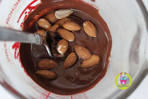 How To Make Chocolate Covered Almonds, Chocolate Cover Almonds, Diy Chocolate Covered Almonds, Chocolate Almonds Covered, Chocolate Covered Almonds Recipe, Chocolate Covered Almonds, Salty Treats, Recipes Cookies, Baking Recipes Cookies