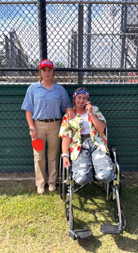 forest gump and Lt. Dan | halloween game Forest Gump Costumes, Jenny And Forest Gump, Lt Dan Costume, Forest Gump And Jenny, Lt Dan, Forrest Gump Costume, Lieutenant Dan, Forest Gump, Holloween Costume