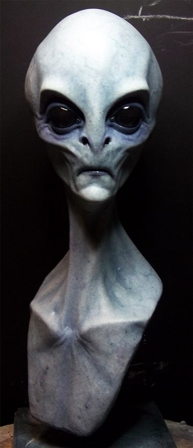 Science Fiction Design, Scary Alien, Alien Theories, Alien Photos, Alien Drawings, Grey Alien, Alien Character, Pharmacy Technician, Alien Concept