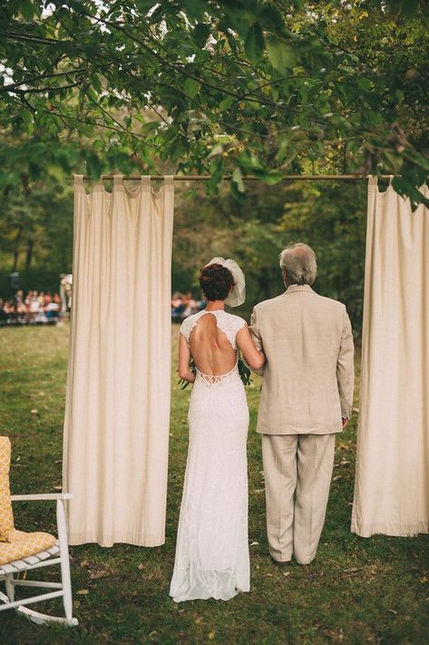 Wedding Aisle Curtain Entrance, Laid Back Outdoor Wedding, Outdoor Ceremony Entrance Ideas, Wedding Curtain Entrance Outdoor Ceremony, Hiding Bride At Outdoor Wedding, Outdoor Wedding Bride Entrance, Bride Entrance Ideas Outdoor Weddings, Wedding Entrance Outdoor Ceremony, Backyard Wedding Arbor