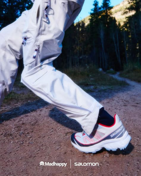 Running Icon, Salomon Running, Photography Guidelines, Running Photos, Shoes Photography, Shoes Photo, Blue Accents, Outdoor Shoes, Fashion And Lifestyle