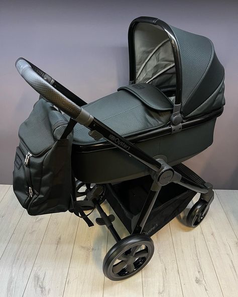 Wakefield, Pram Stroller, Baby Prams, Travel System, Baby Fashion, Happy New, Stroller, Happy New Year, Onyx