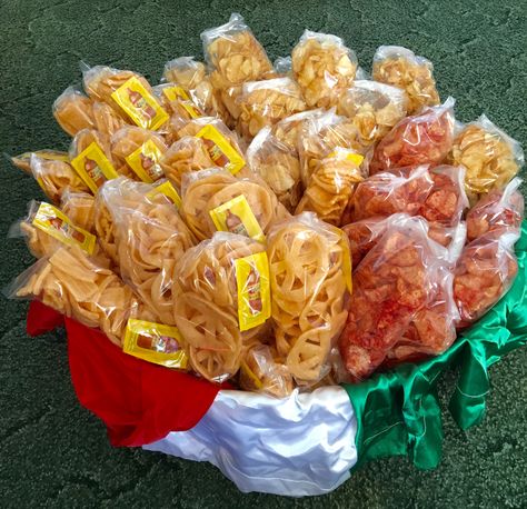 Fiesta Treats Table, Mexican Treats Parties, Mexican Street Corn Bar Ideas, Mexican Candy Bags Ideas Birthday, Mexican Party Favors Wedding, Snack Centerpieces Parties, Mexican Treat Table Ideas Birthday, Mexican Dog Party, Mexican Botanas Snacks