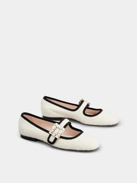 Wedding Guest Heels, Roger Vivier Shoes, Baby Ballerina, Ballerina Slippers, White Woman, Spring Summer 2023, Roger Vivier, 2023 Collection, Party Style