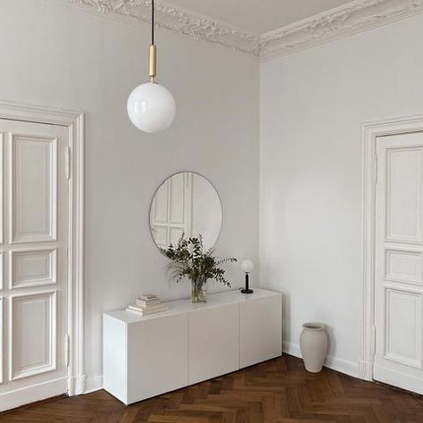 White Minimalist Interior Design, Nuura Lighting, Light Minimalist Aesthetic, White Minimalist Room, Minimalist White Interior, Minimalist White Living Room, Berlin Interior Design, Scandi Minimalist Home, All White Interior