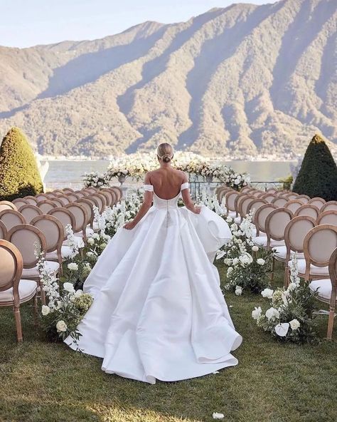 Lost In Love, Lake Como Wedding, Destination Wedding Locations, Melbourne Wedding, Luxury Destination Wedding, Tuscany Wedding, Wedding Goals, Wedding Mood, Italian Wedding