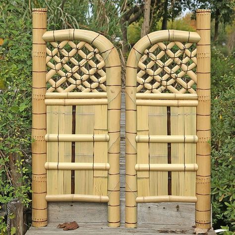 Bamboo Gate, Bamboo Door, Gate Decoration, Door Garden, House Wall Design, Gate Ideas, Japanese Bamboo, Garden Entrance, Bamboo Fence