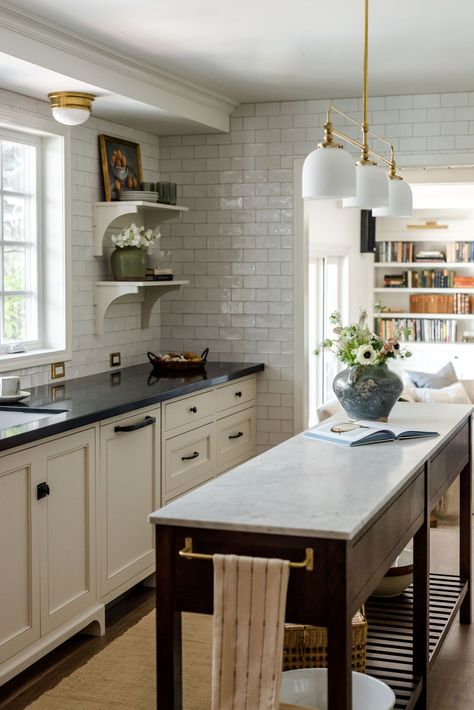 CEDARBROOK WAY - Design Shop Interiors Schoolhouse Kitchen, Small Colonial, Kitchen Dining Nook, Kitchen Island Ideas, Pantry Remodel, Kitchen Family Rooms, Island Ideas, Family Kitchen, Shop Interiors