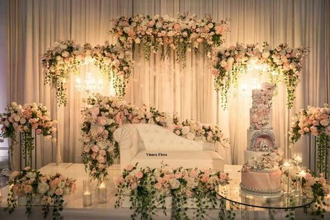 Backdrop Decoration Ideas, Vintage Wedding Backdrop, Arlington Estate, Indian Wedding Decorations Receptions, Engagement Stage Decoration, Reception Stage, Reception Stage Decor, Wedding Stage Backdrop, Wedding Hall Decorations